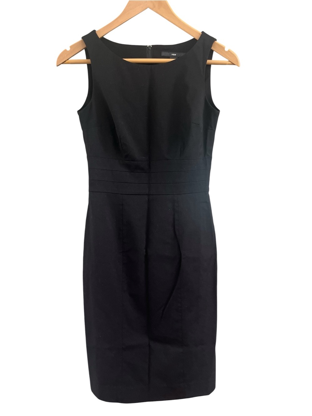 H&M Black Wool Blend Sleeveless Sheath Dress Womens Size 4 Pleated Waist LBD